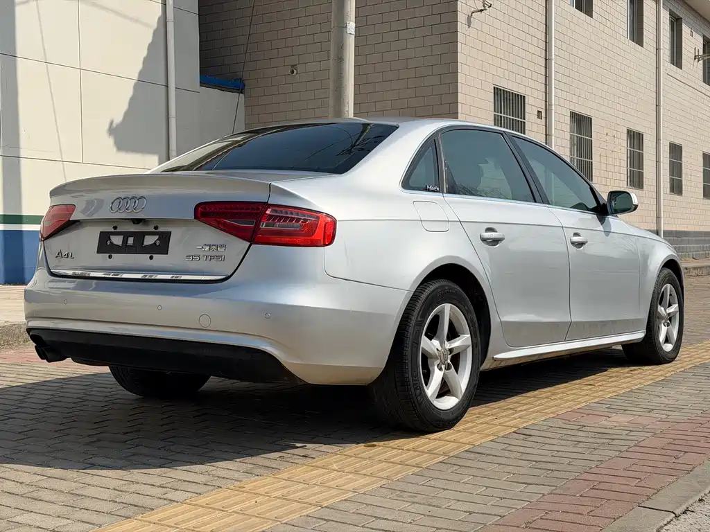Audi A4L 2014