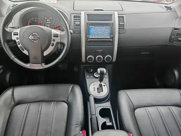 Nissan X-Trail 2012