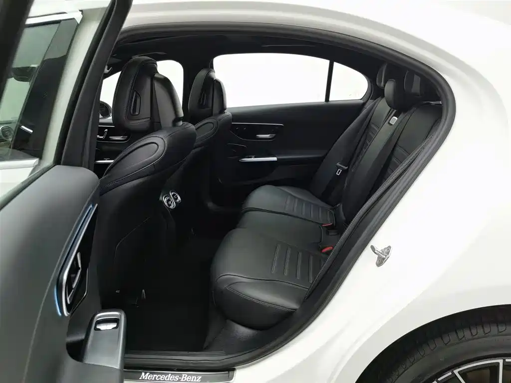 Mercedes-Benz C-Class 2022 — фото 15
