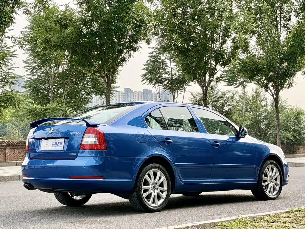 Skoda Octavia 2013 — фото 31
