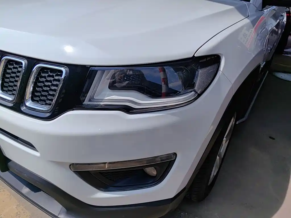 Jeep Compass 2018 — фото 24