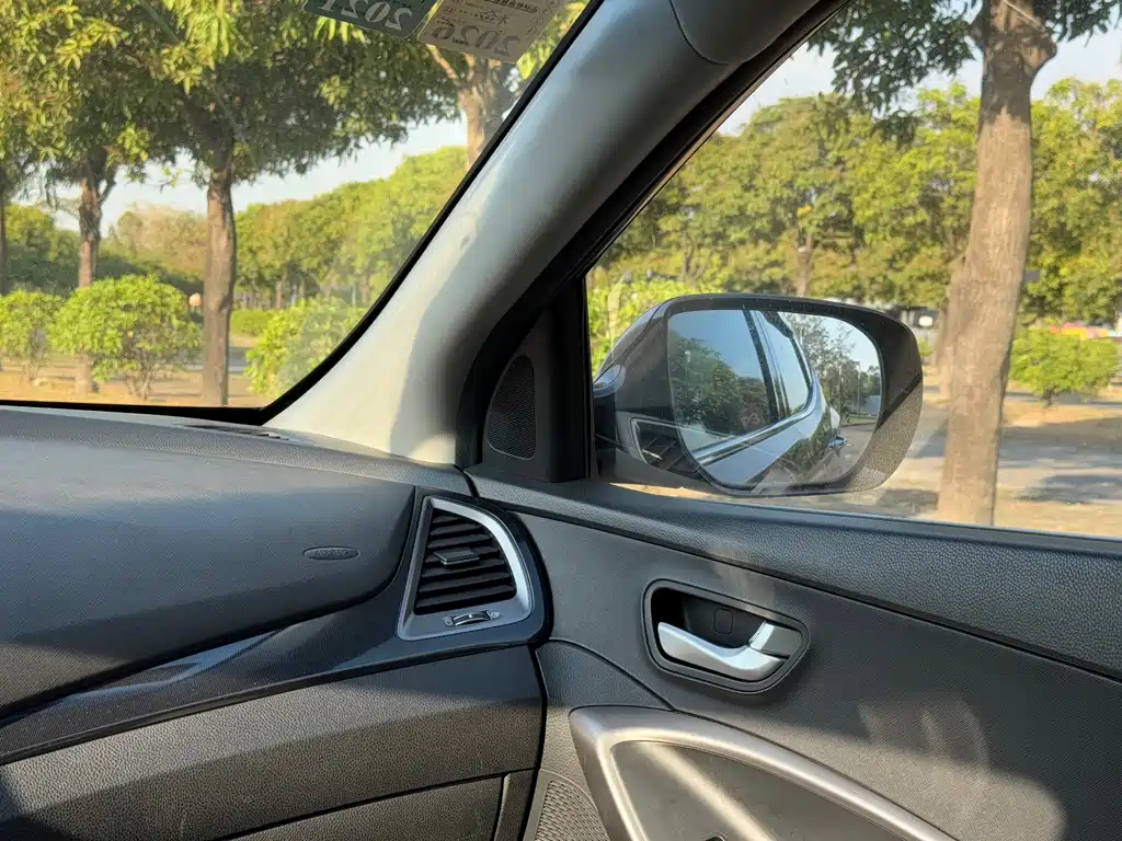 Hyundai Santa Fe 2015 — фото 14