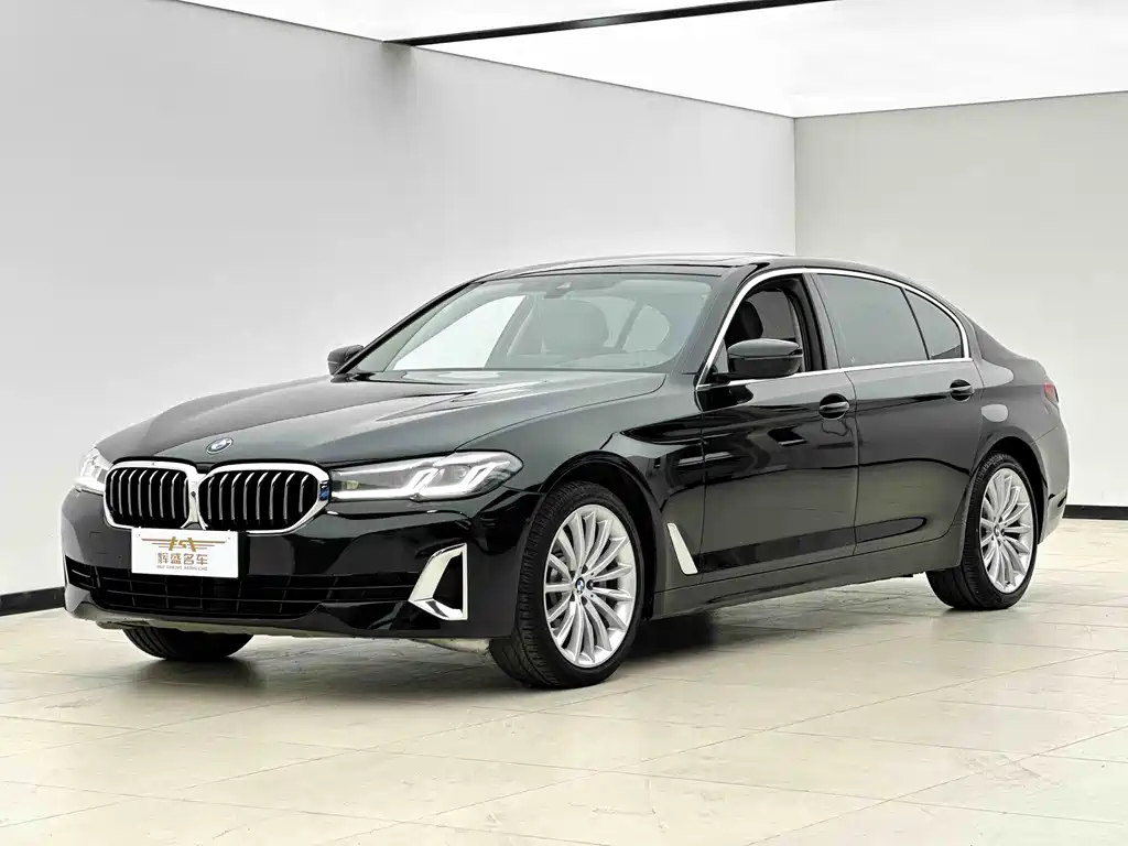 BMW 5 Series 2020 — фото 1