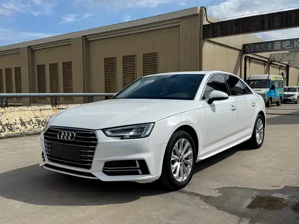 Audi A4L 2020