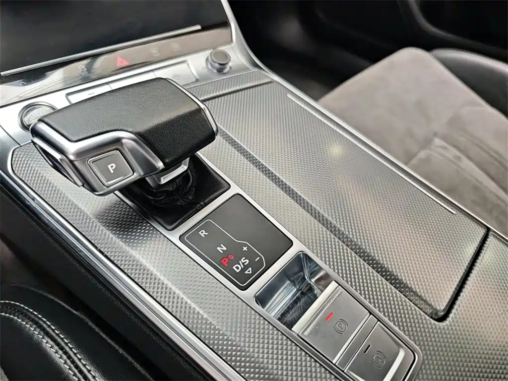 Audi A6L 2023 — фото 13