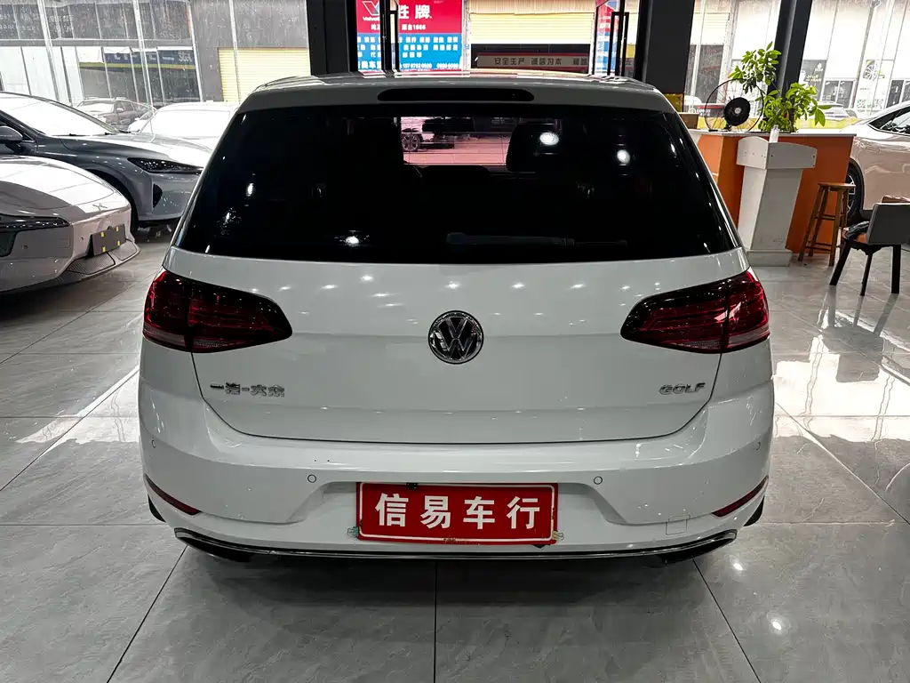 Volkswagen Golf 2018 — фото 13
