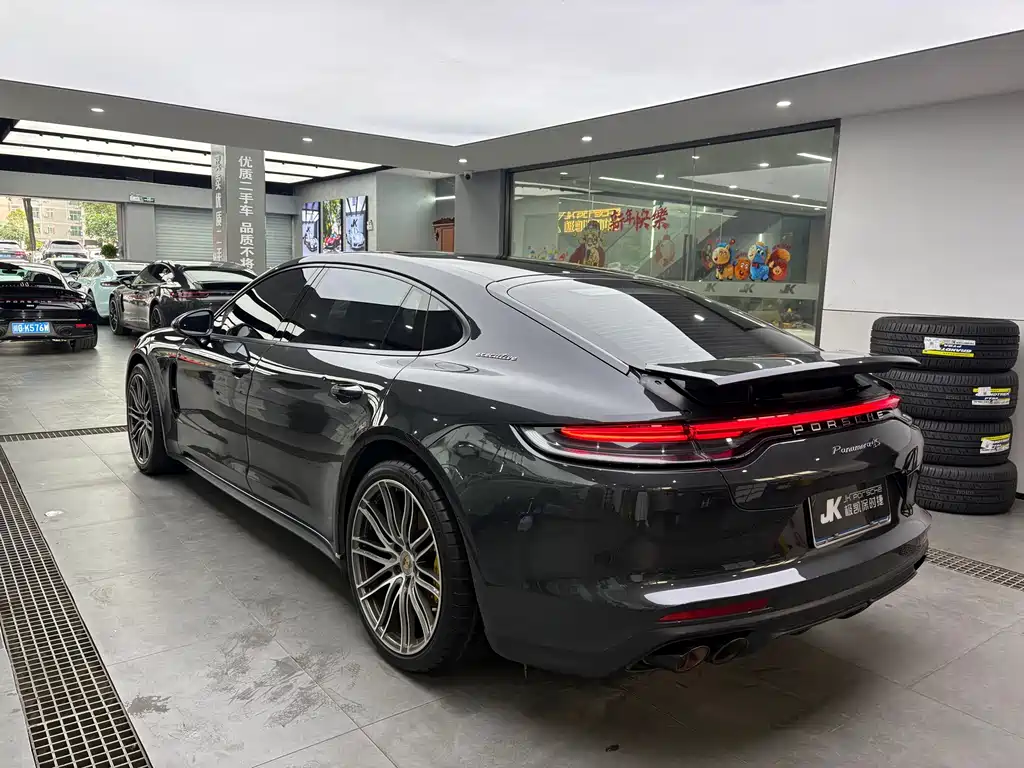 Porsche Panamera 2021 — фото 13
