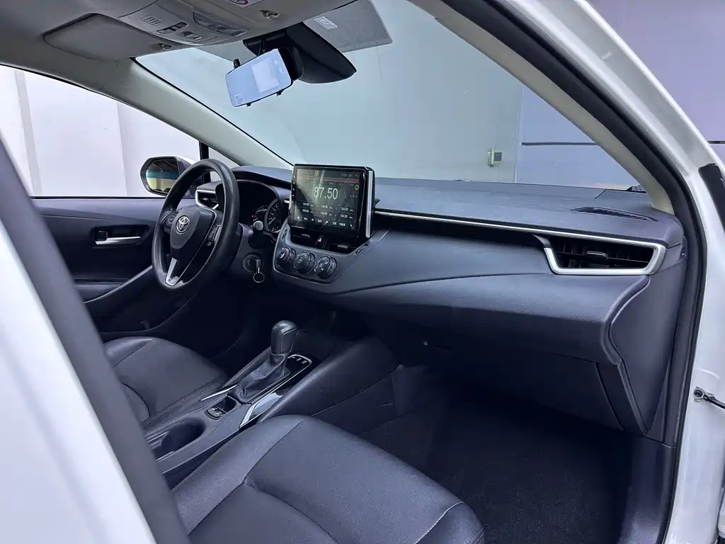 Toyota Corolla 2020 — фото 11