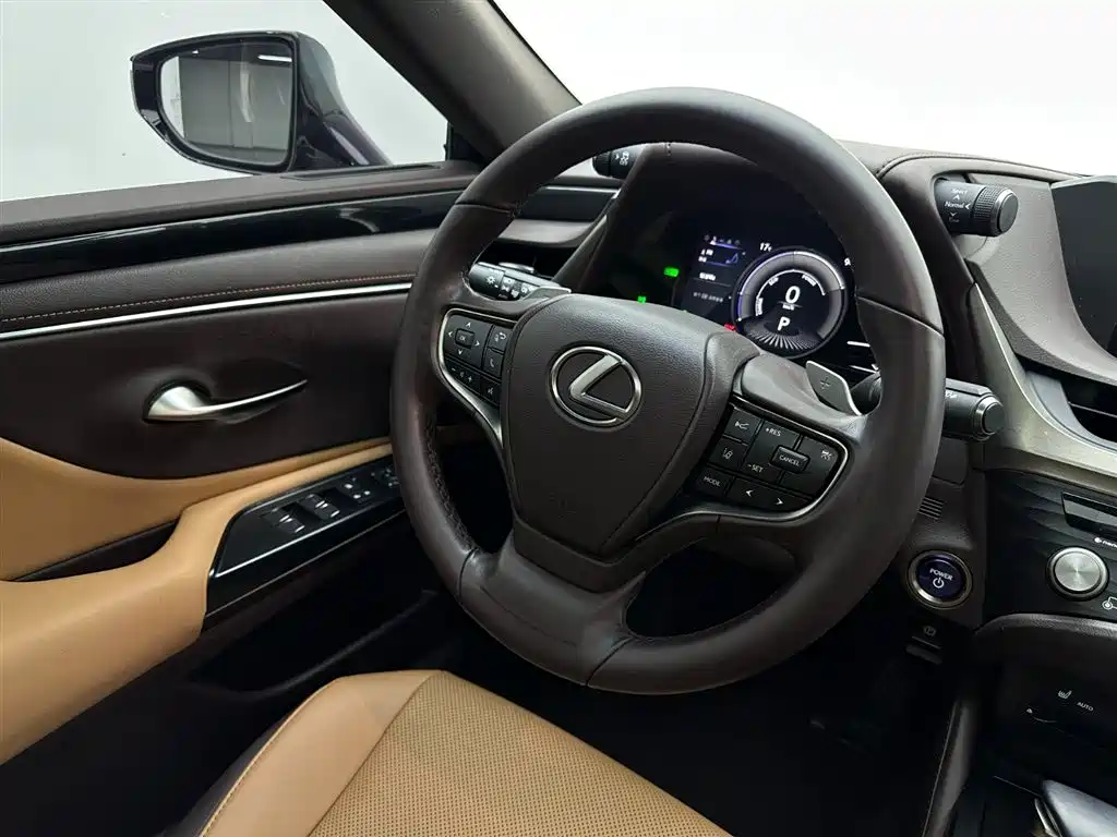 Lexus ES 2021 — фото 10
