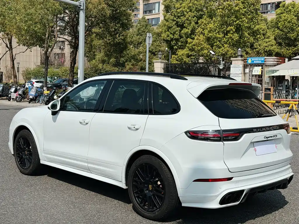 Porsche Cayenne 2016 — фото 5