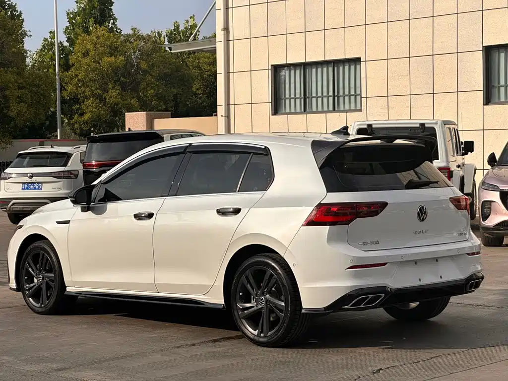 Volkswagen Golf 2023