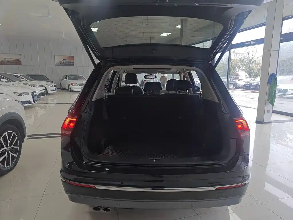 Volkswagen Tiguan L 2019 — фото 15