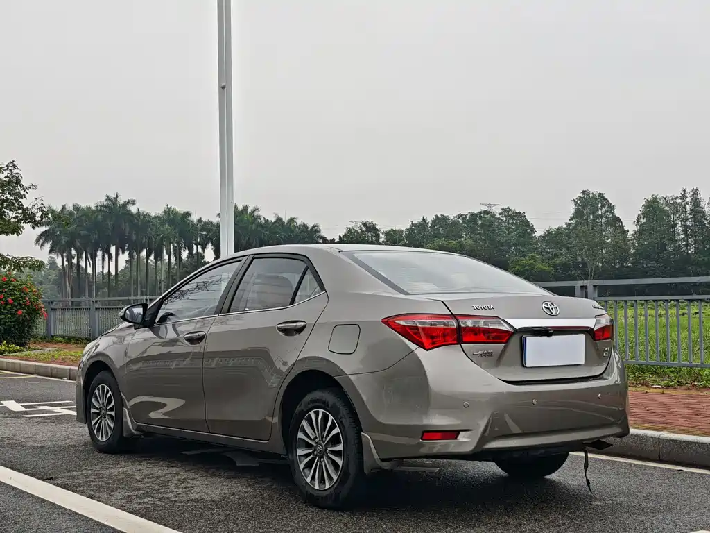Toyota Corolla 2018 — фото 8