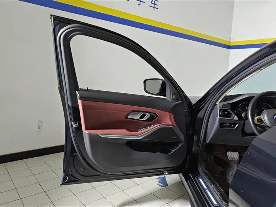BMW 3 Series 2021