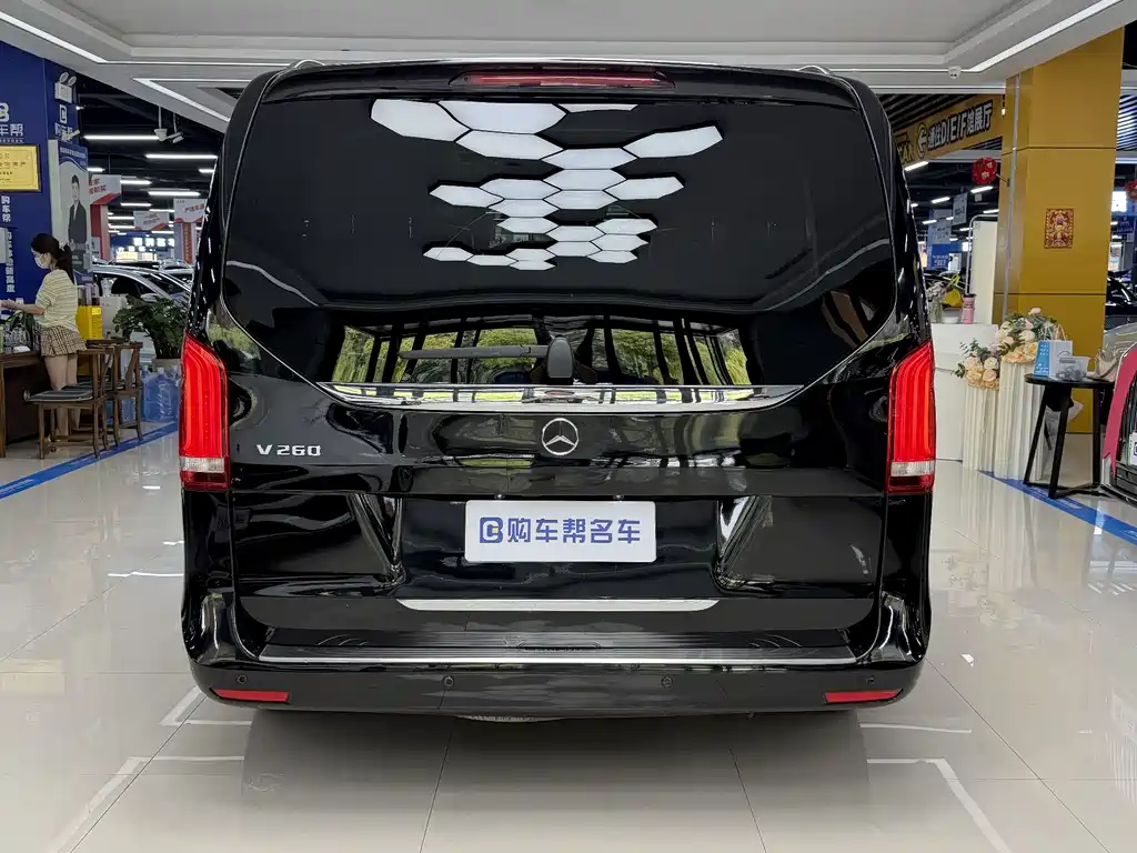 Mercedes-Benz V-Class 2020 — фото 22