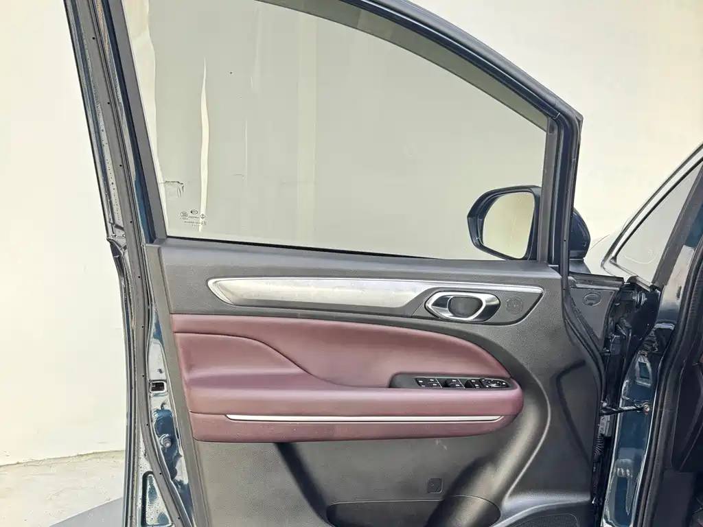 GAC Trumpchi M6 2022 — фото 31