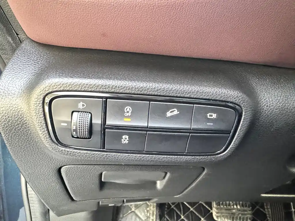 GAC Trumpchi M6 2022 — фото 23