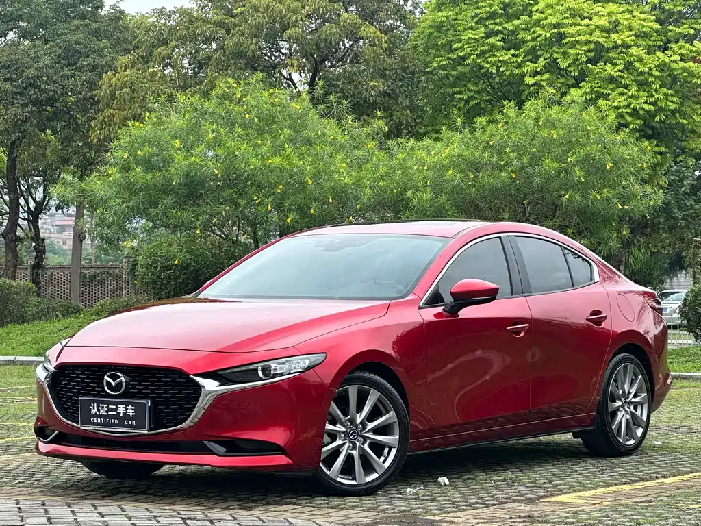 Mazda 3 Axela 2019 — фото 1