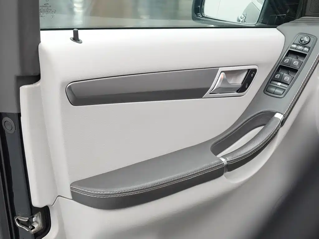 Mercedes-Benz R-Class 2015 — фото 22