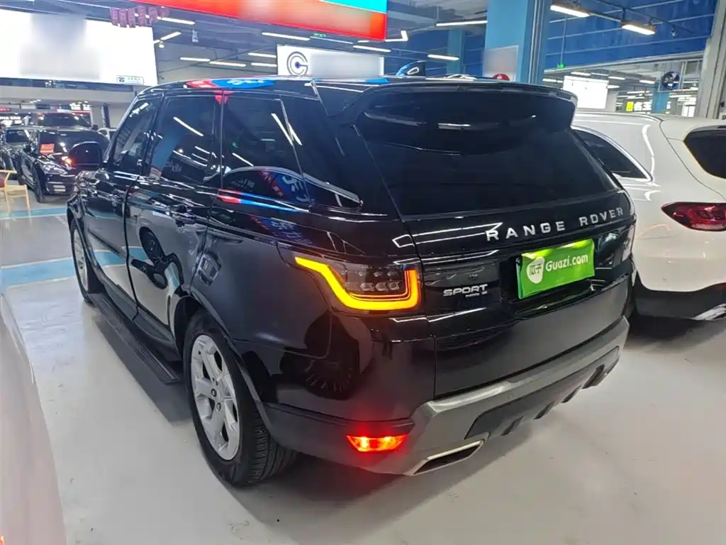 Land Rover Sport PHEV 2020 — фото 23