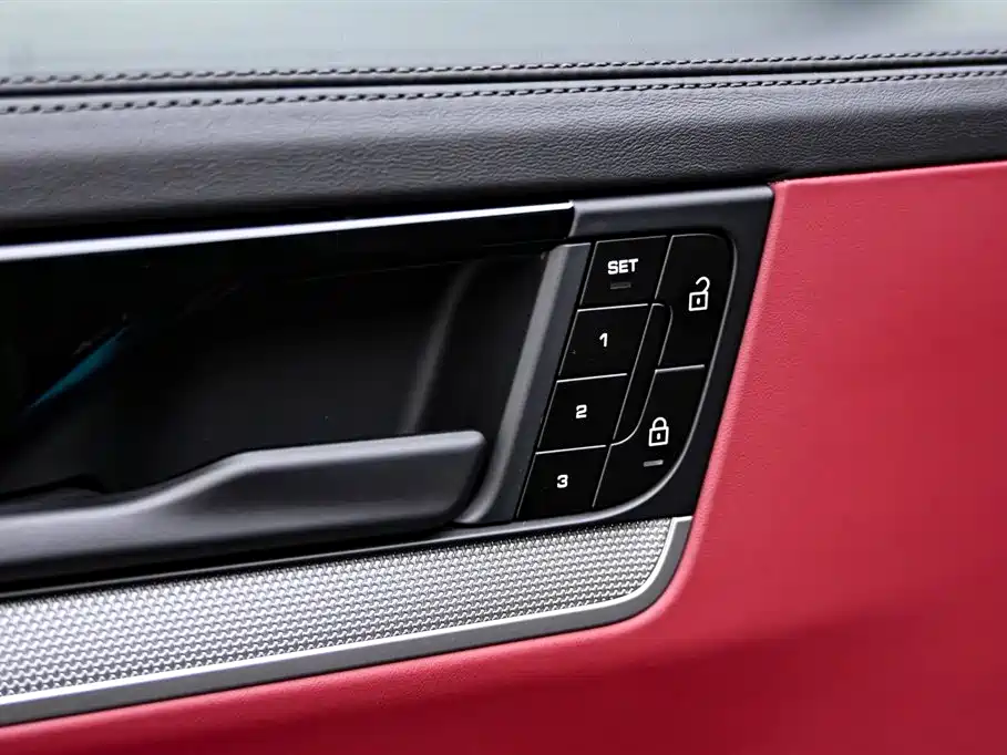 Porsche Cayenne 2025 — фото 27
