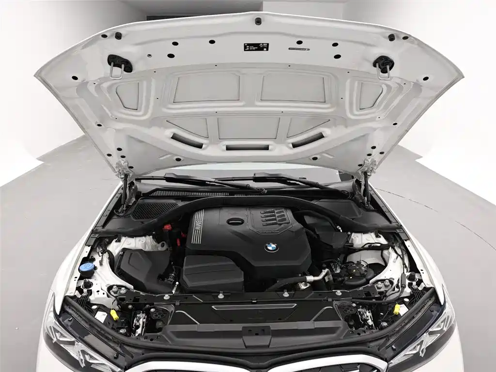 BMW 3 Series 2022 — фото 17