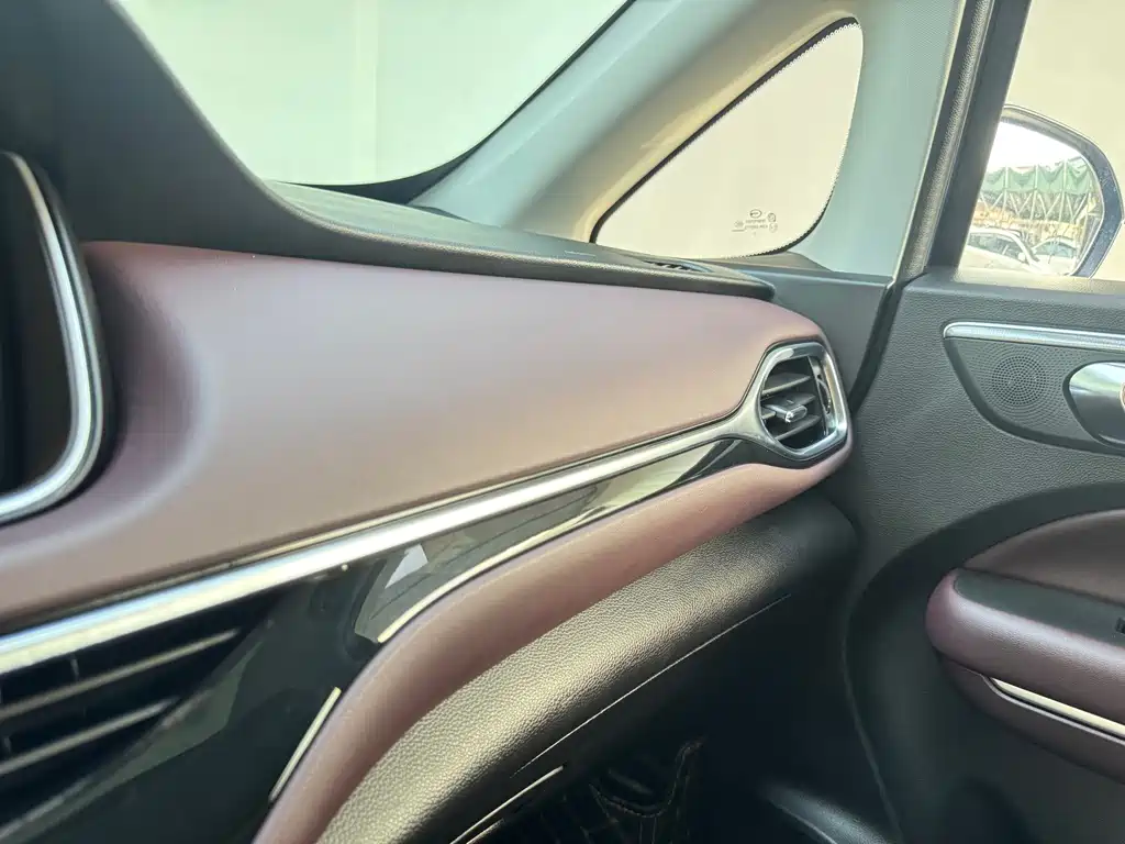GAC Trumpchi M6 2022 — фото 26