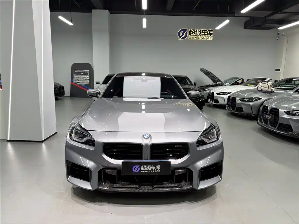 BMW M2 2025 — фото 2