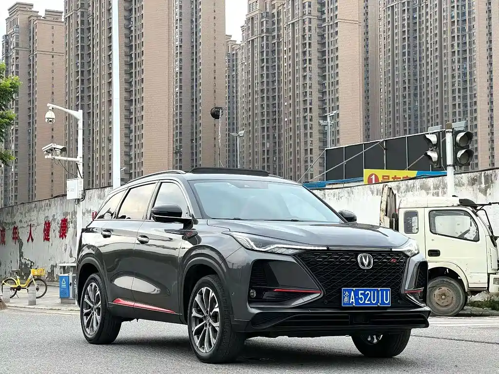 Changan CS75 PLUS 2021 — фото 2