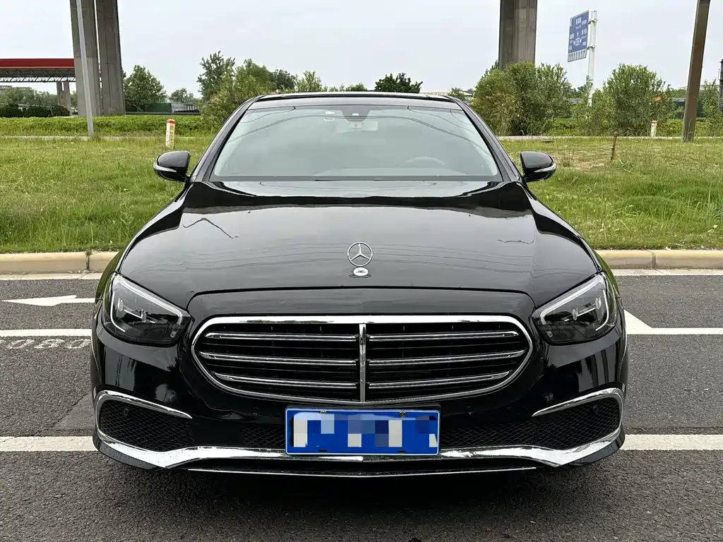 Mercedes-Benz E-Class 2017 — фото 1