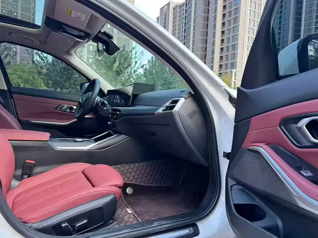 BMW 3 Series 2025