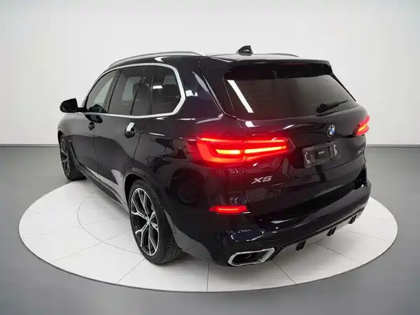 BMW X5 2021