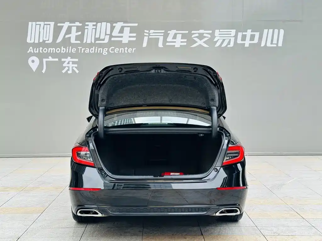 Honda Accord 2022 — фото 17