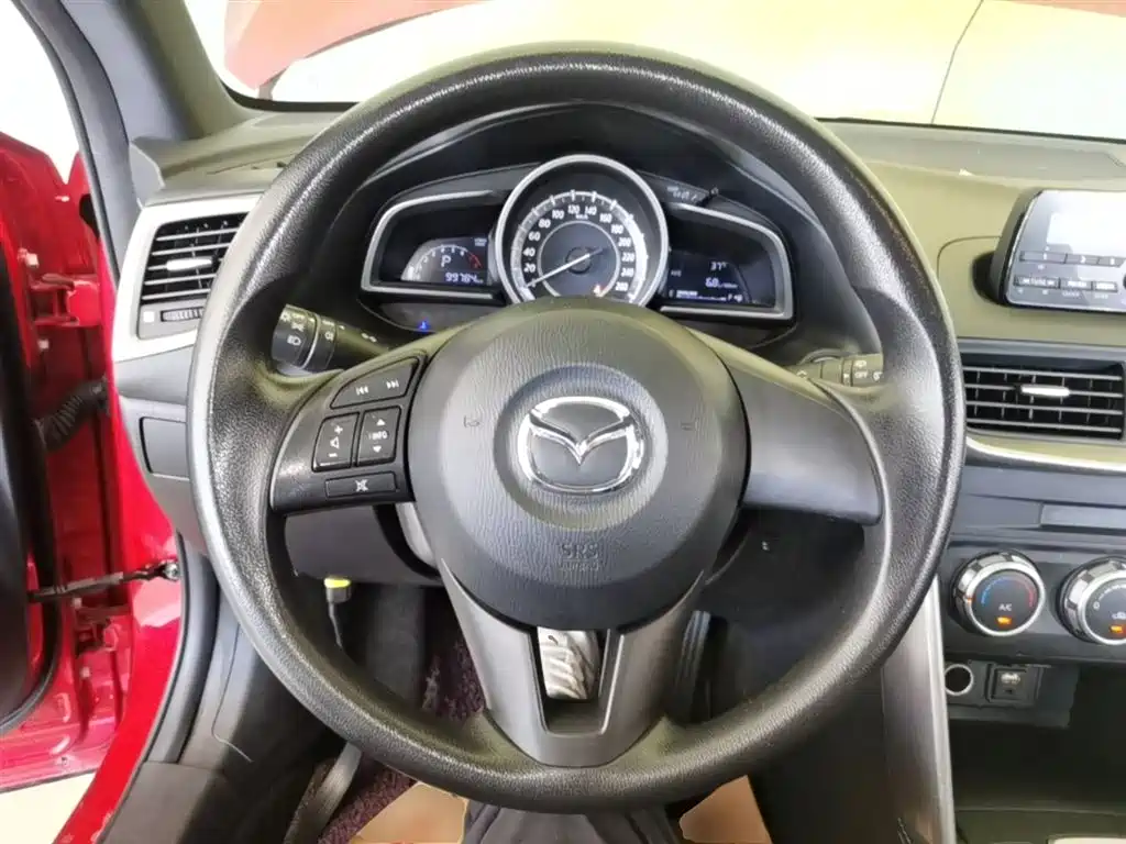 Mazda CX-4 2016 — фото 11