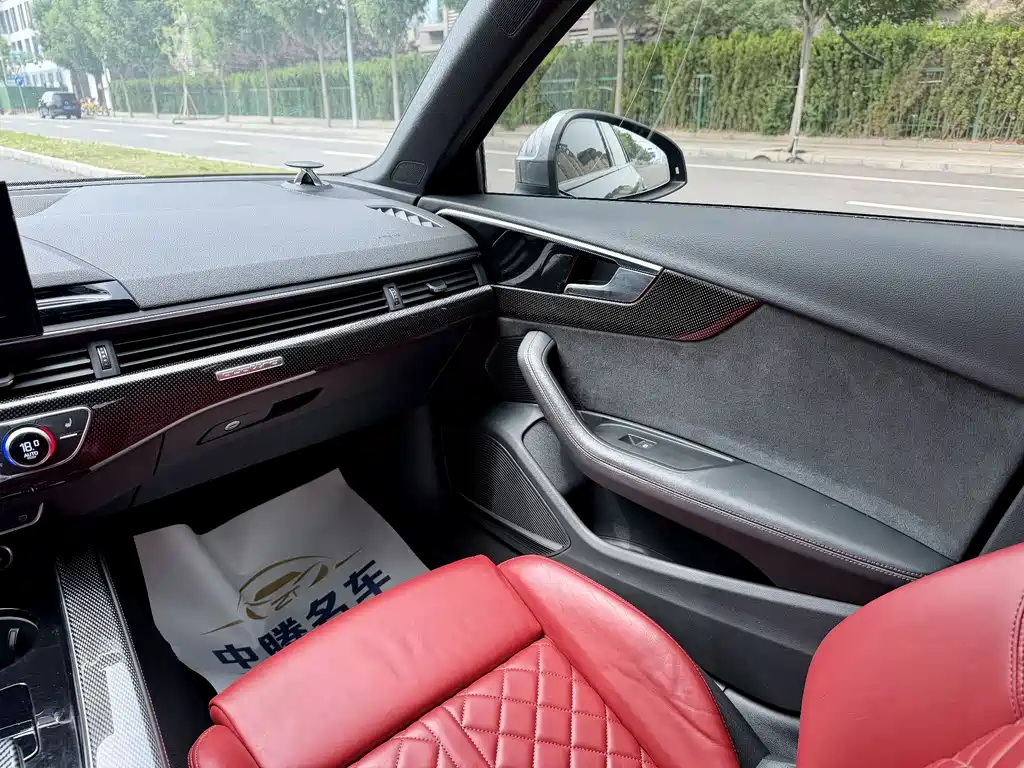 Audi S4 2023 — фото 14