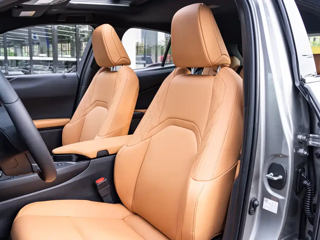 Lexus UX 2023 — фото 11