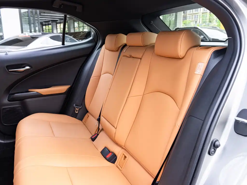 Lexus UX 2023 — фото 12