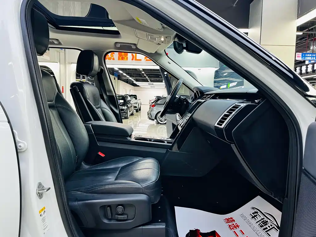 Land Rover Discovery 2018 — фото 12