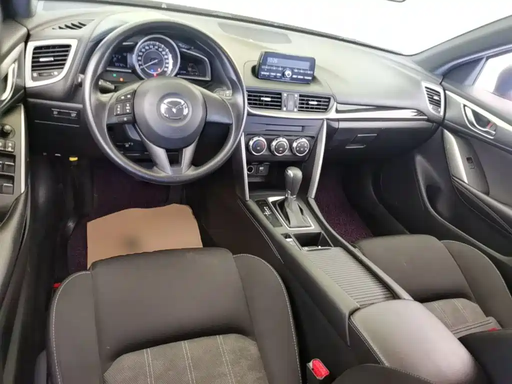 Mazda CX-4 2016 — фото 10