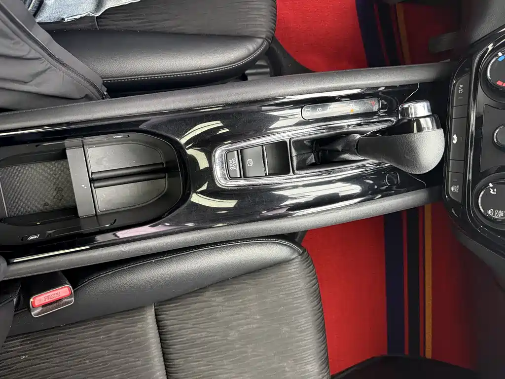 Honda Vezel 2022 — фото 14