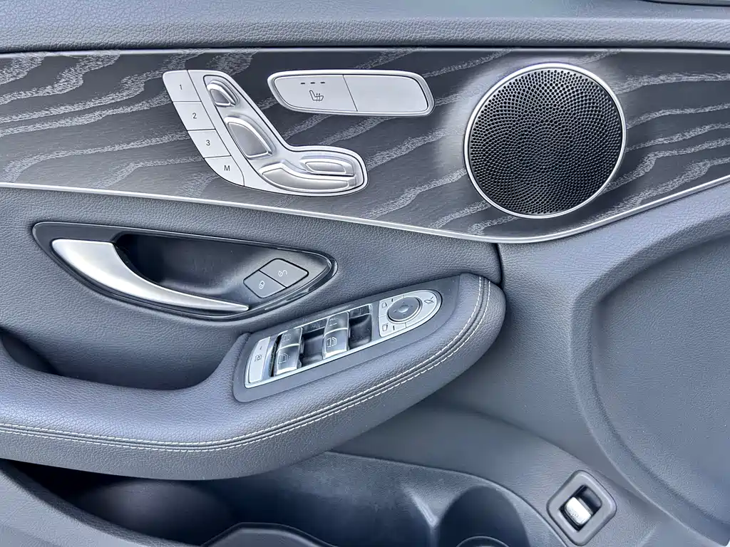 Mercedes-Benz C-Class 2021 — фото 19