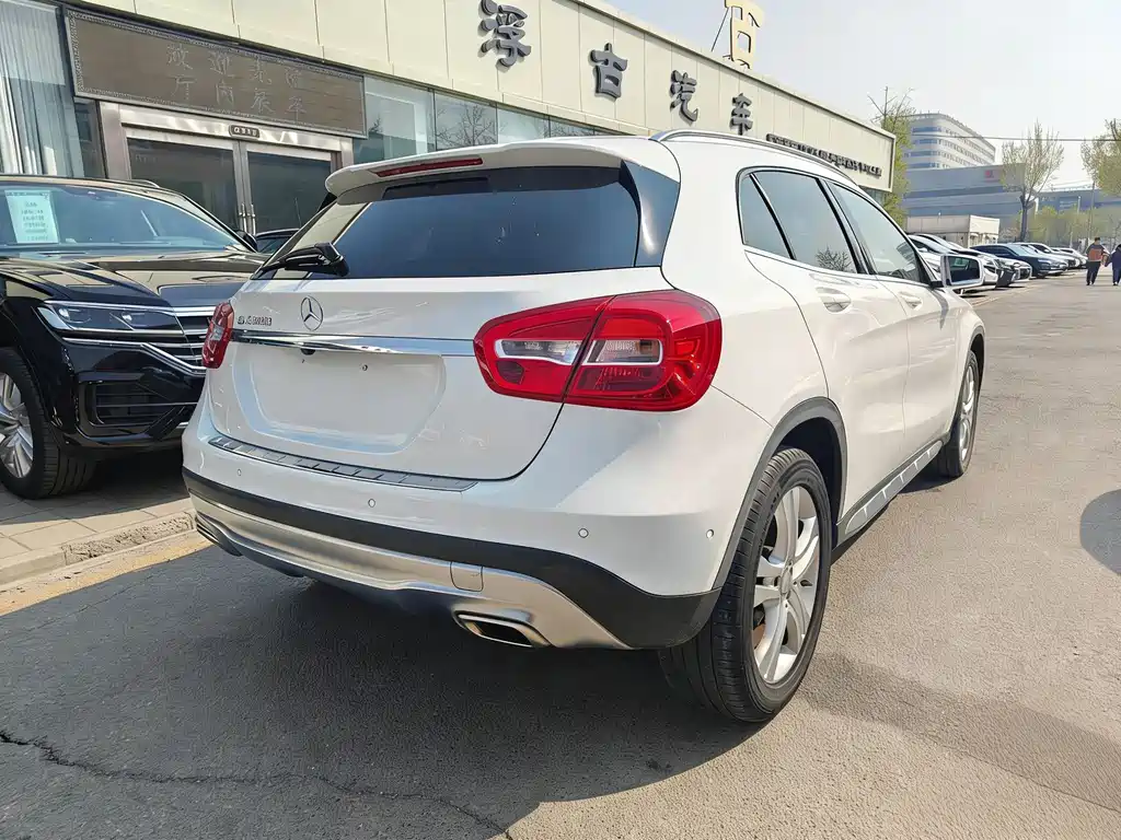 Mercedes-Benz GLA 2016 — фото 19