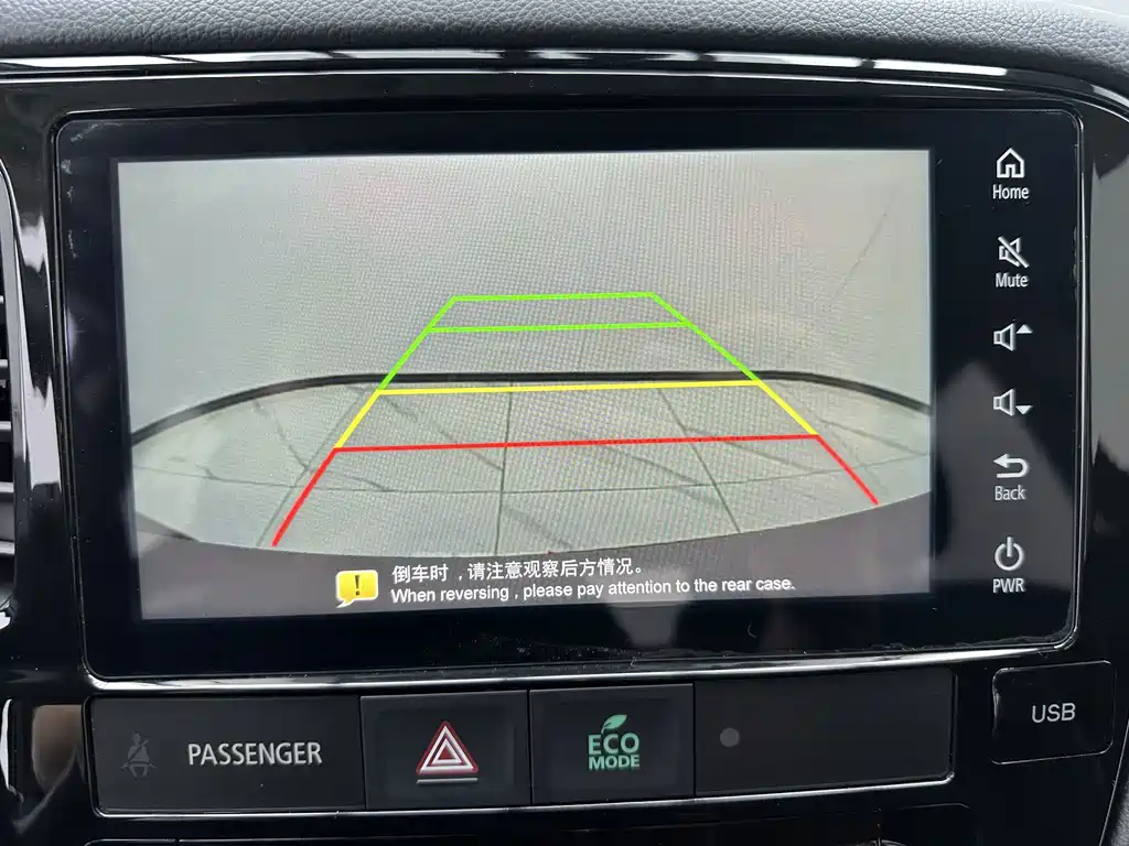 Mitsubishi Outlander 2022 — фото 16