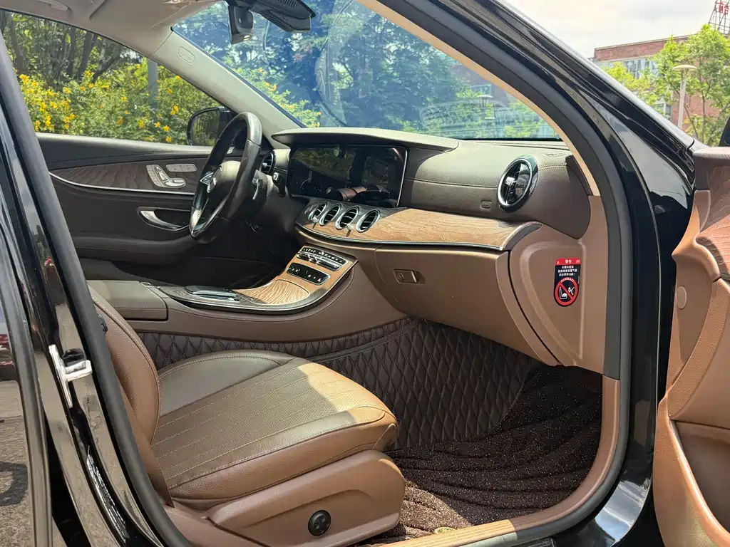 Mercedes-Benz E-Class 2021 — фото 13