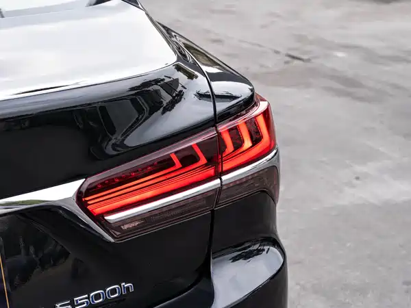 Lexus LS 2019