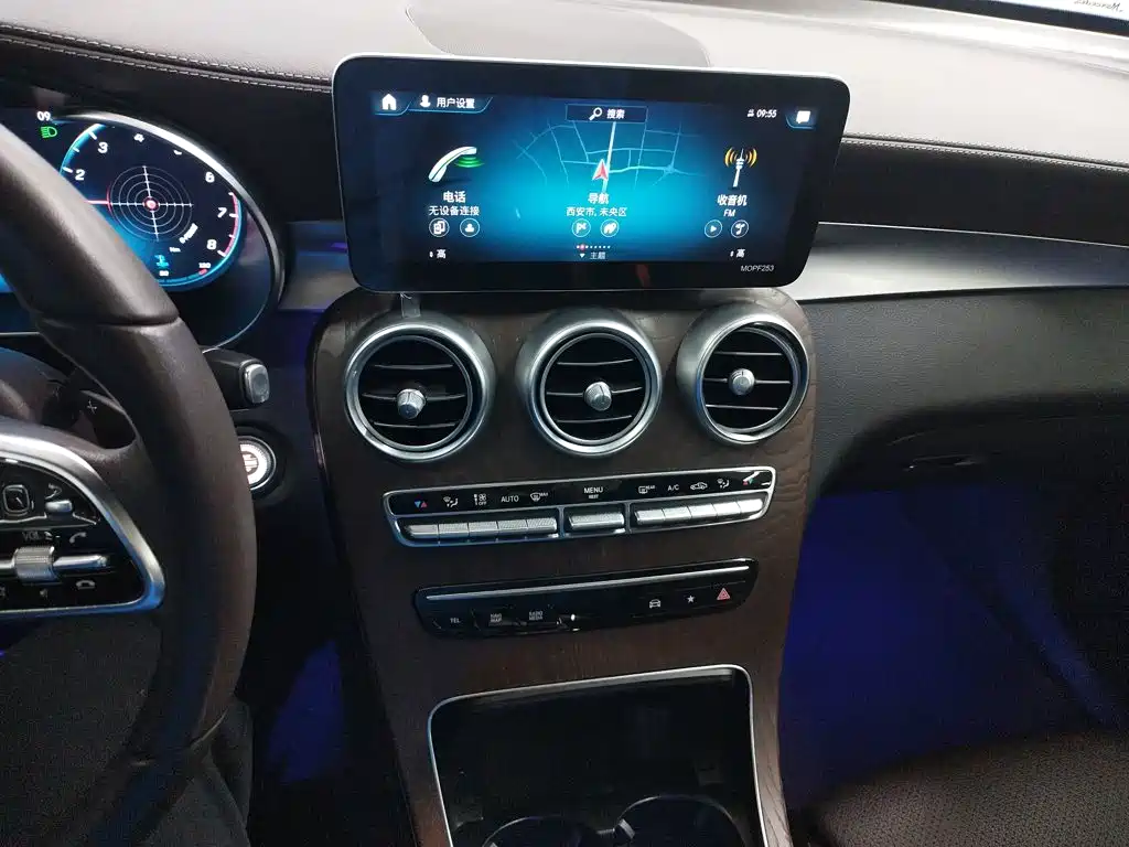 Mercedes-Benz GLC 2021 — фото 13