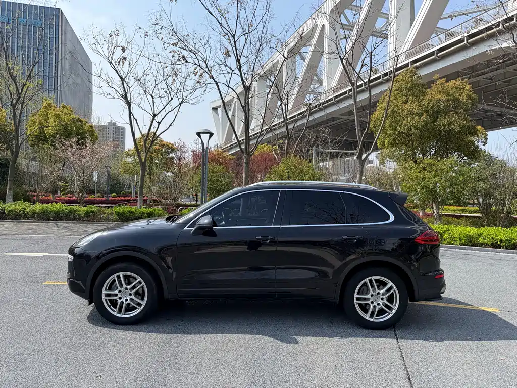 Porsche Cayenne 2016 — фото 4