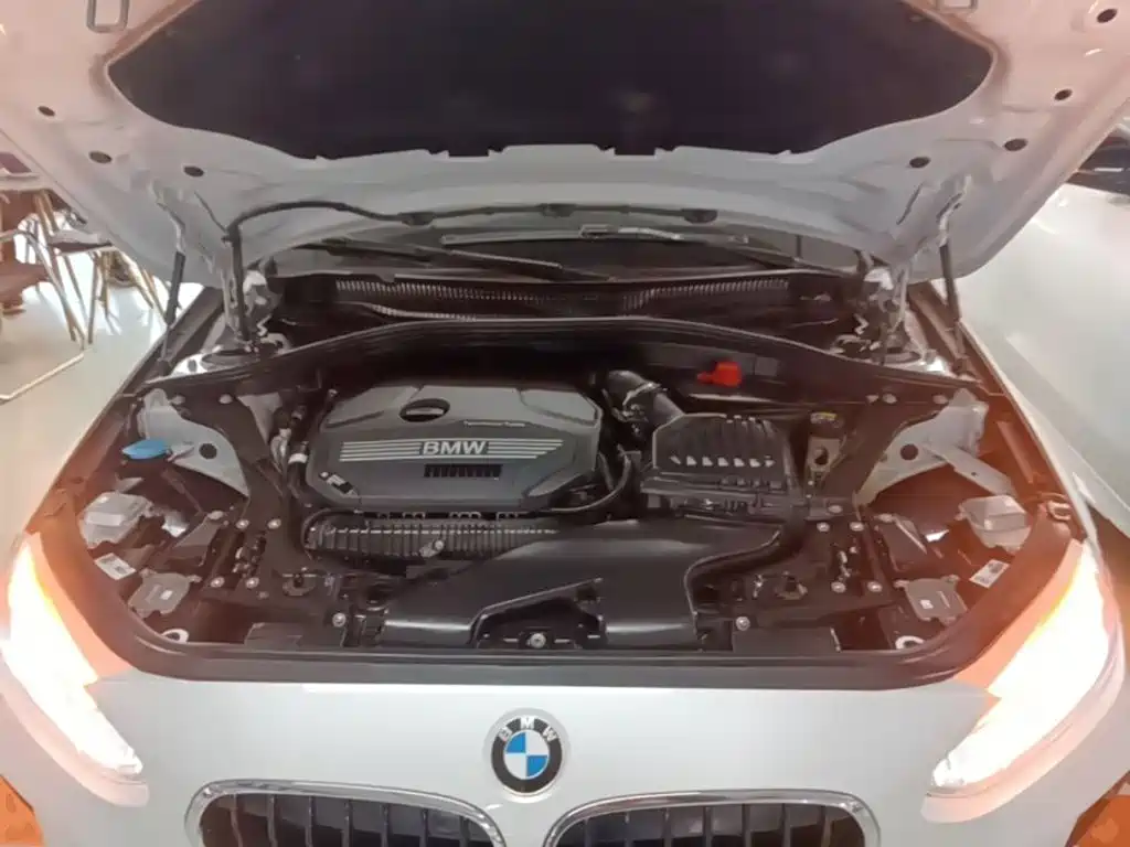 BMW 1 Series 2020 — фото 13