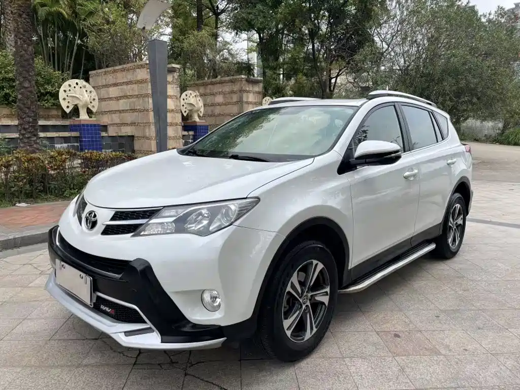 Toyota RAV4 2015