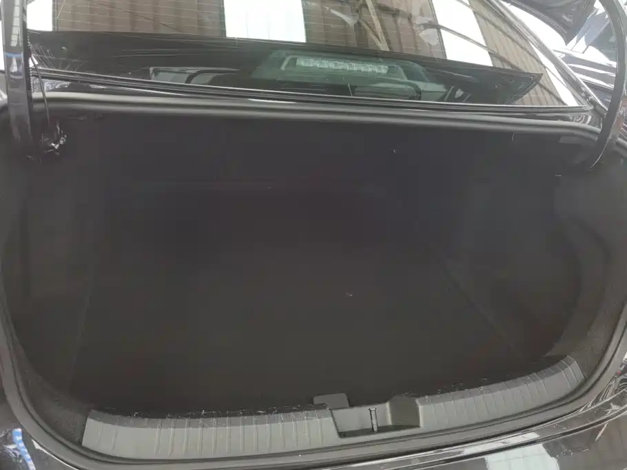 Volkswagen Sagitar 2021